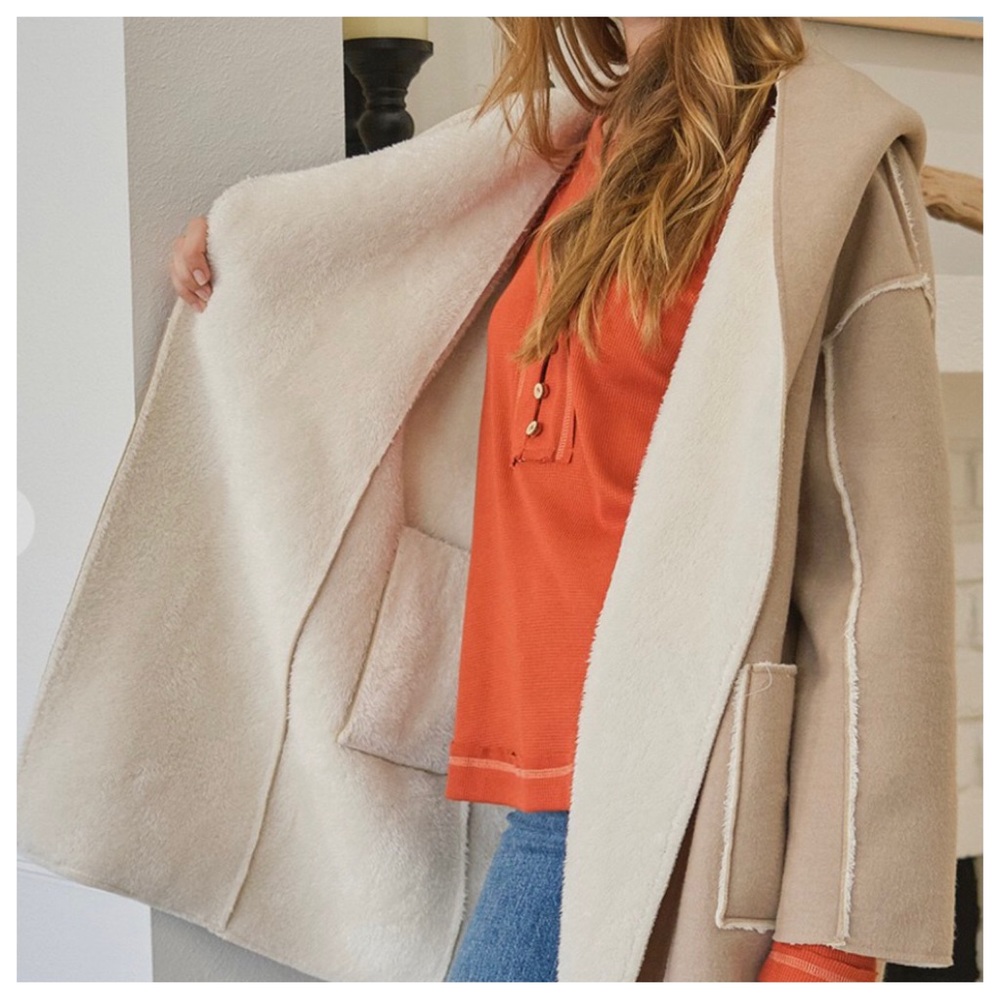 40 Absolutely Fabulous Reversible Long Sleeve Sherpa
Jacket - Picture 3 of 5